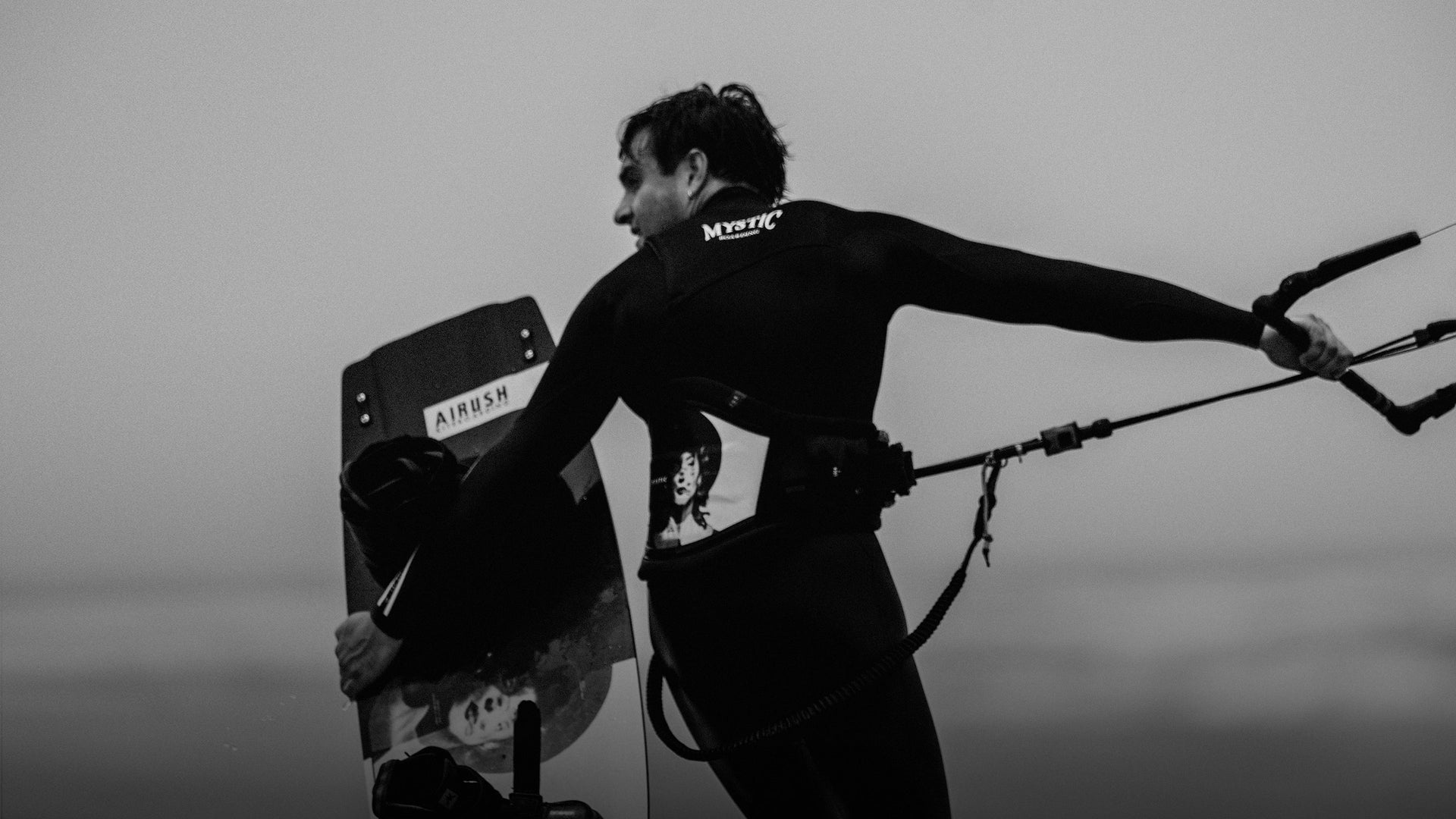 Kiteboarding harnesses<br/>