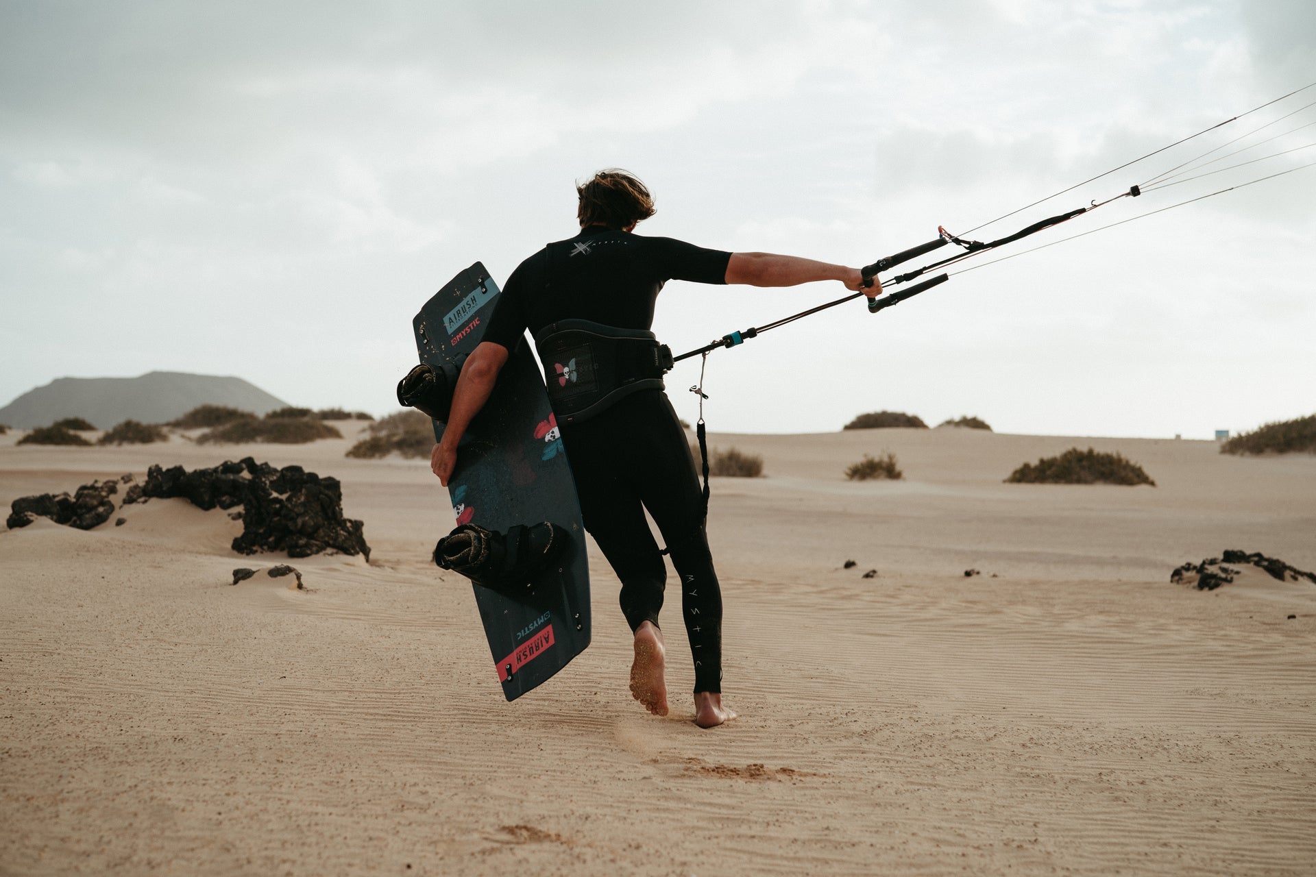 Mystic combinaison The One 2022 Marketing Image 4