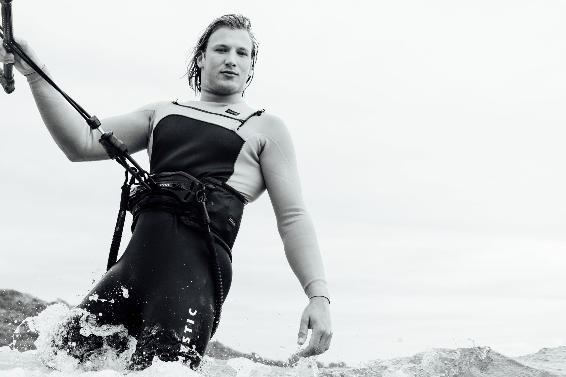 Mystic Stealth kite Gen 3 Marketing Image 2