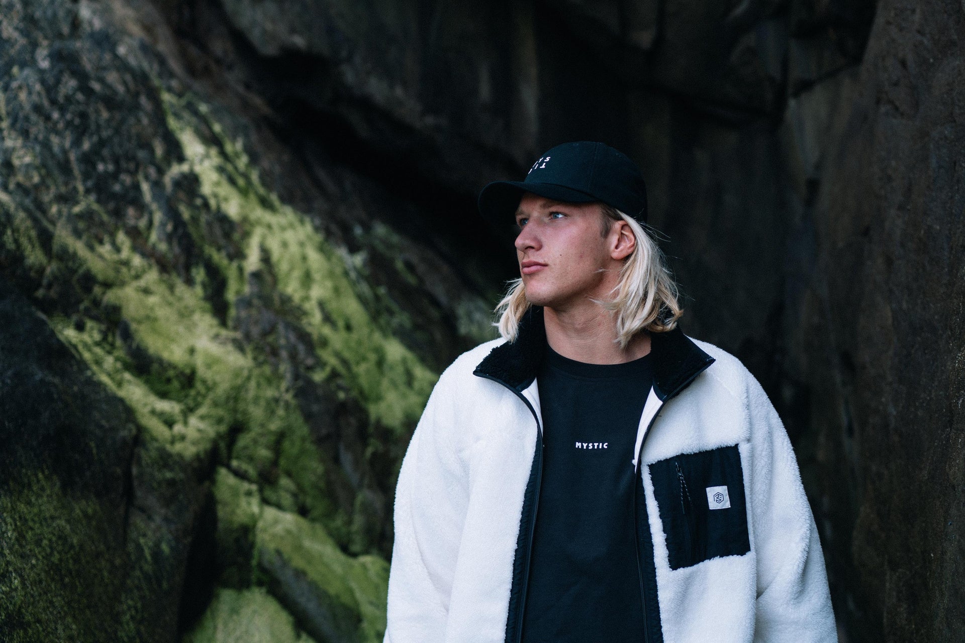 Mystic DTS Teddy Zip Thru Marketing Image 1