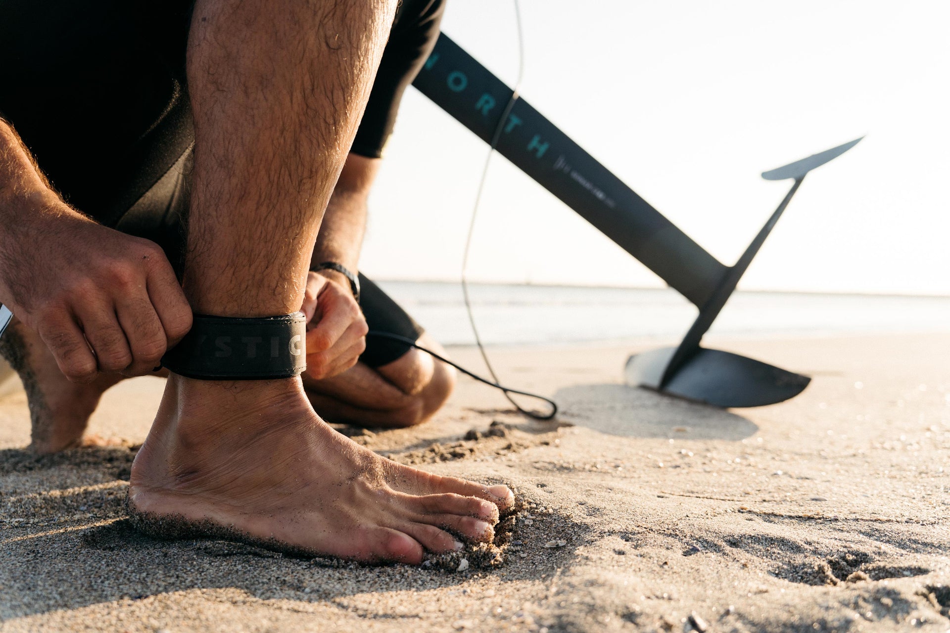 Mystic Leash de planche Wing Marketing Image 1