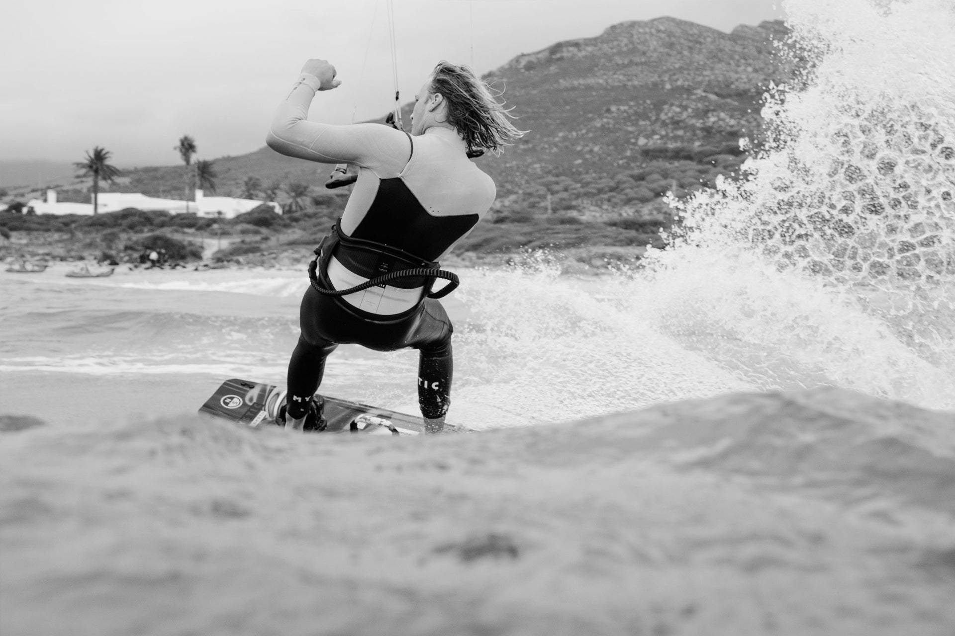 Mystic Kite HP Leash 2023 Marketing Image 1