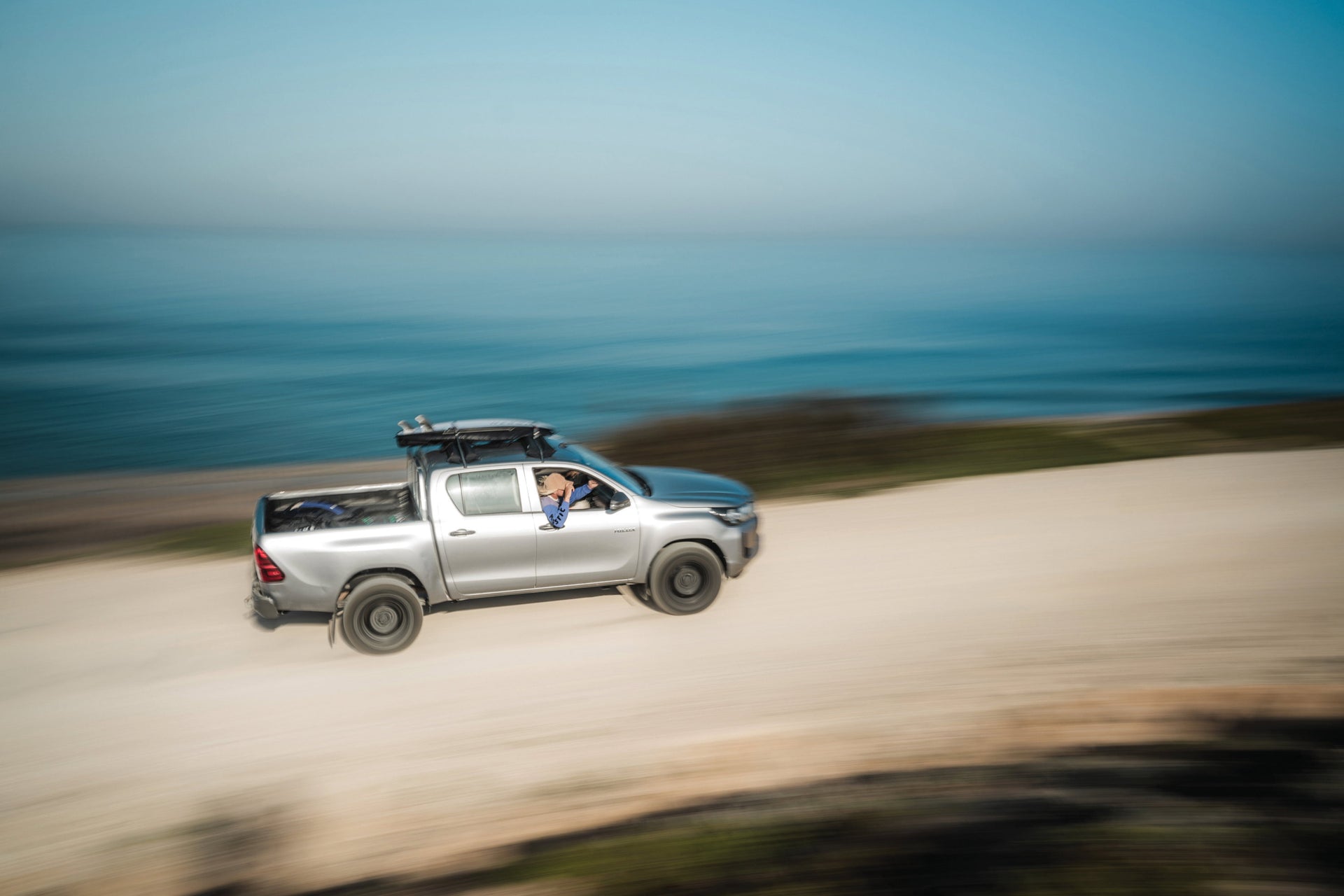 Mystic Inflatable Roofrack System Marketing Image 3