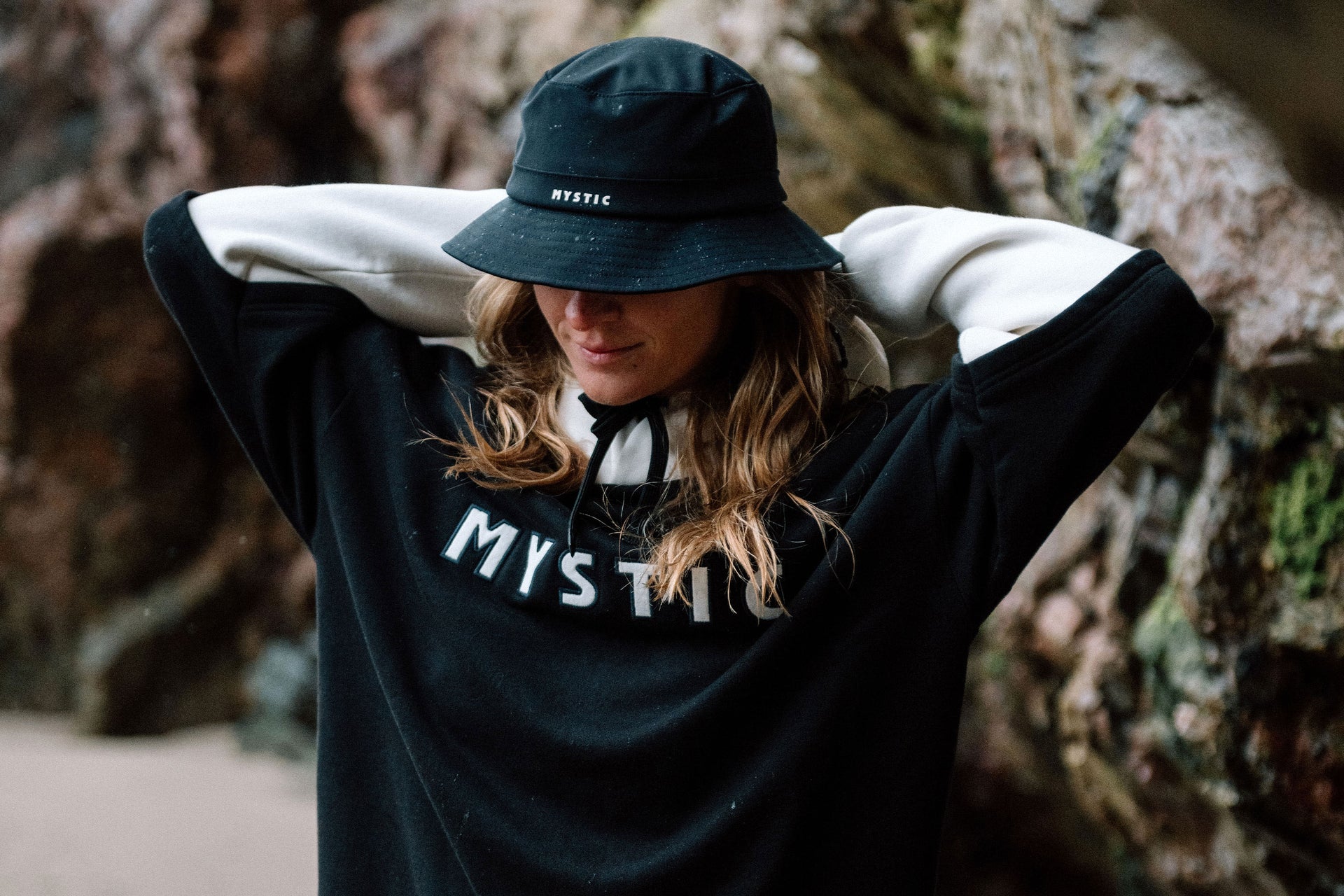 Mystic Sweat à capuche Overseas Marketing Image 1