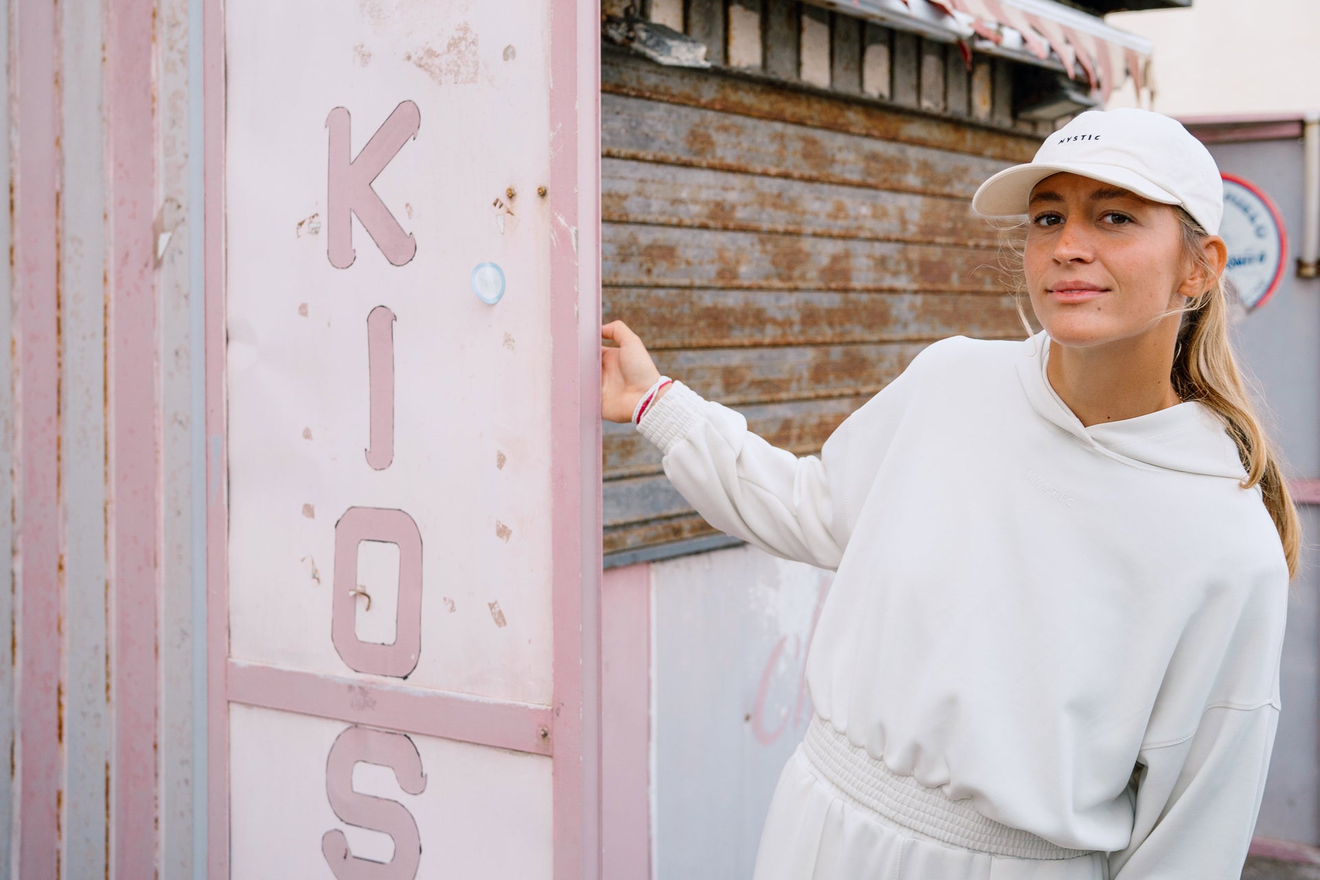 Mystic Breezy Hood Marketing Image 3