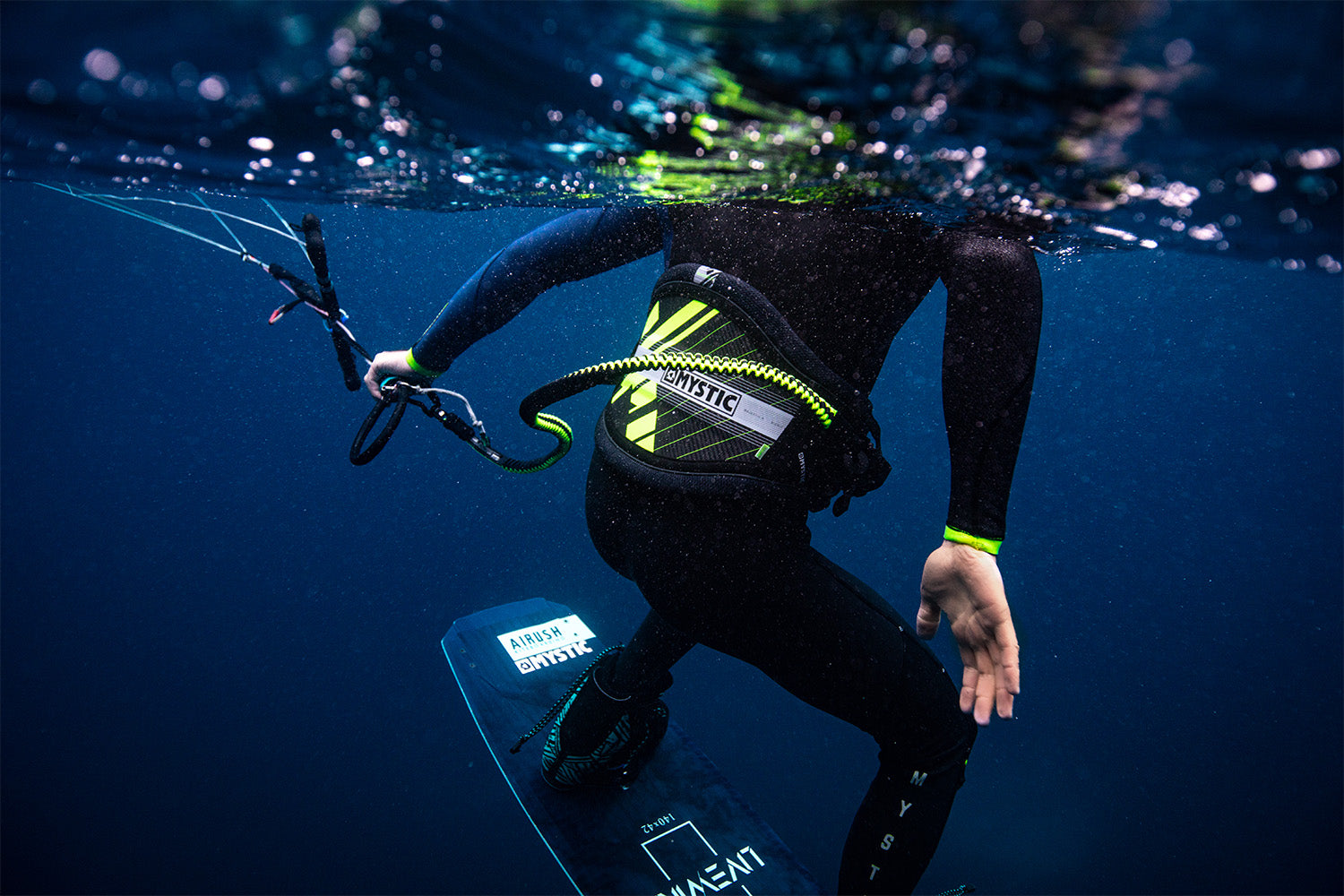 Mystic Kite HP leash Marketing Image 5