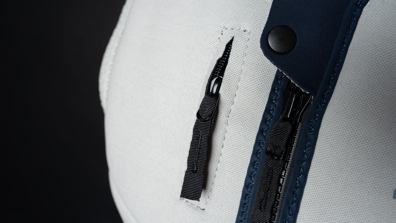 Outlaw Impact Vest Fzip Wake - Chest pocket with keyloop and mini buckle technology