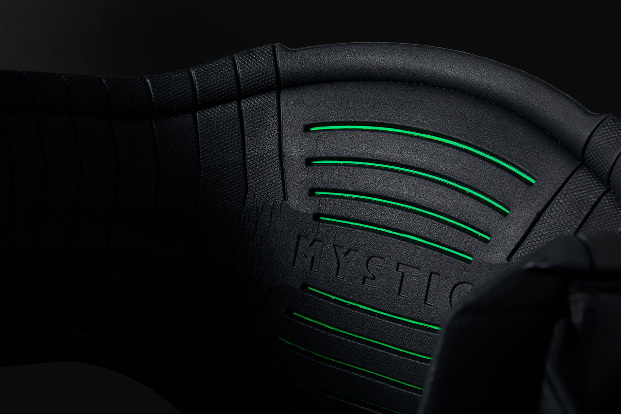 Stealth Evolve Waist Harness - Non-water absorbing Flexagon Drytech technology