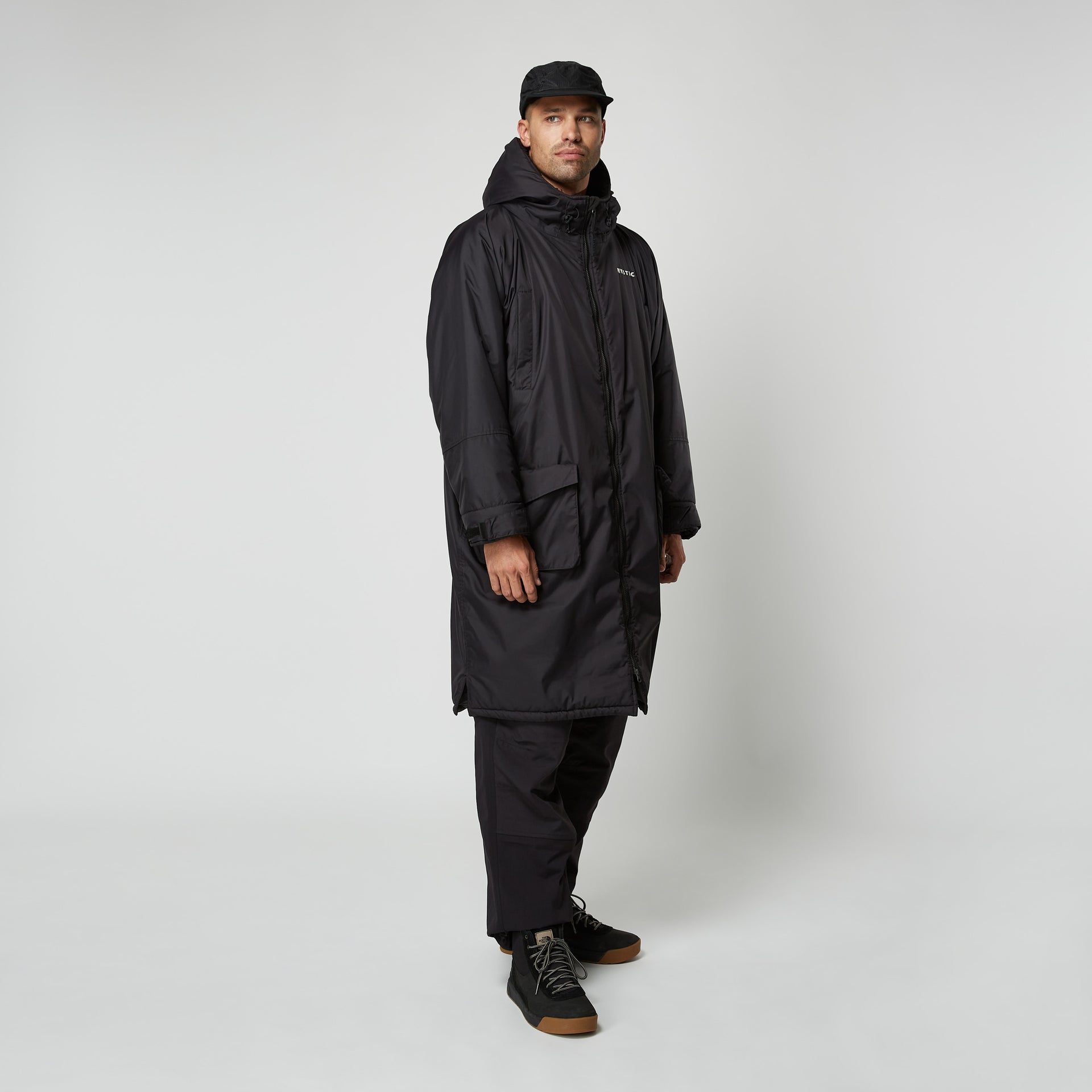 Mystic DTS Poncho Explore Black 4