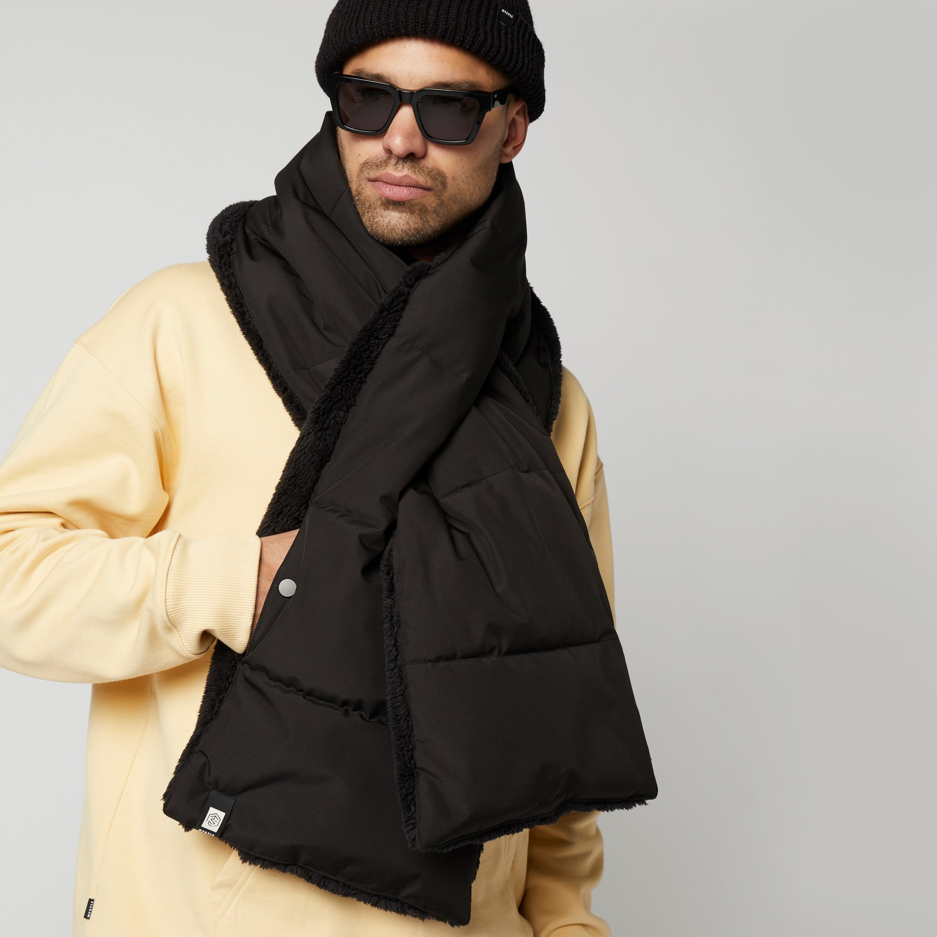 Mystic DTS Padded Shawl Black 4