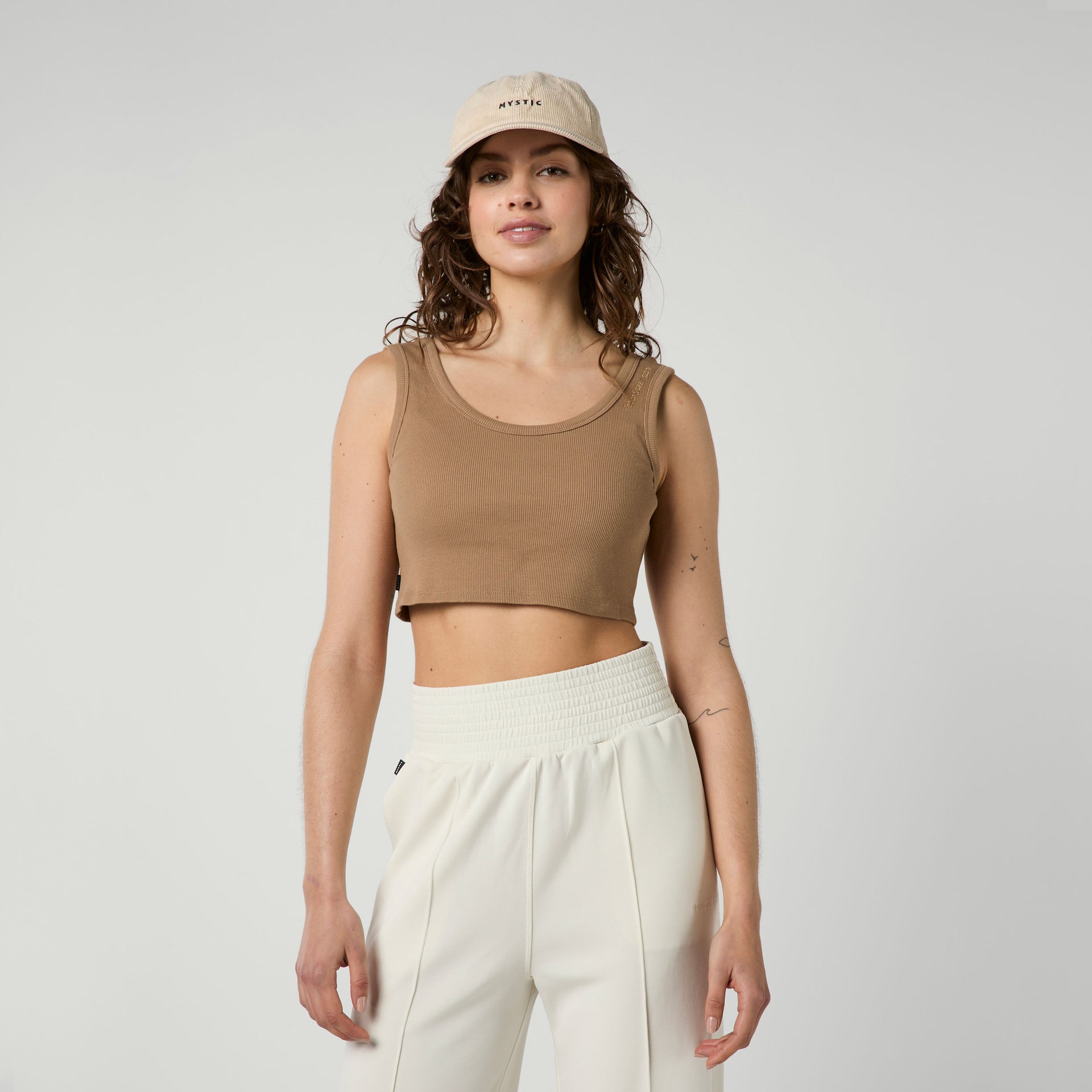 Mystic Glow Crop Slate Brown 3
